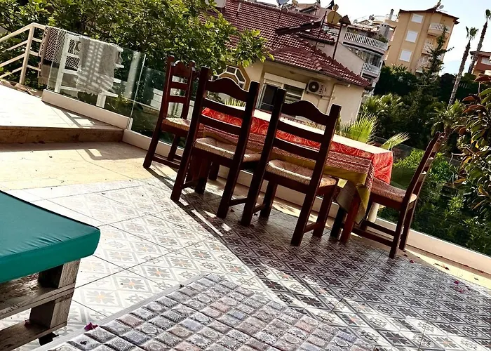 Villa Mit Garten, 500 M Zum Strand, In Der Naehe Der Stadt